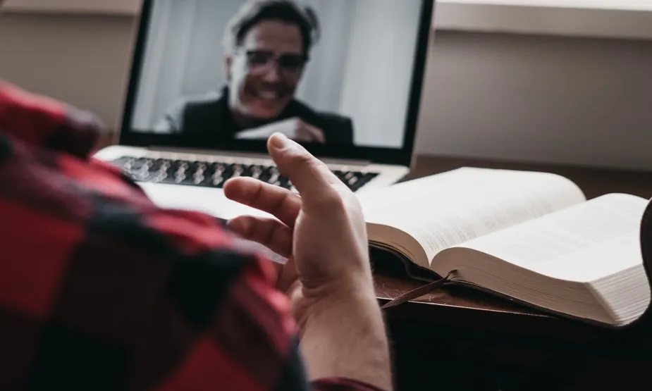 El nou apartat 9 de l'article 99 LGT estableix que l'Administració serà la que determini la utilització d'aquests sistemes. Font: Unsplash.