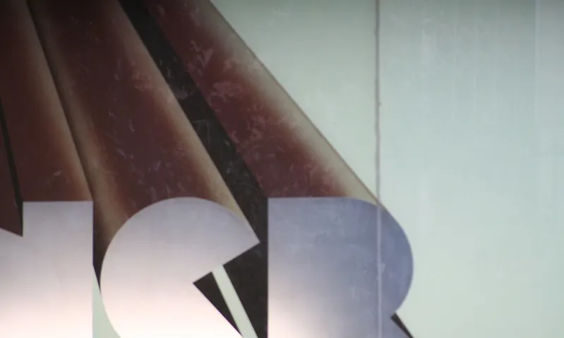 Fotografia d'un cartell amb una tipografia. Imatge de Marcus Mailov. Llicència d'ús CC BY-SA 2.0