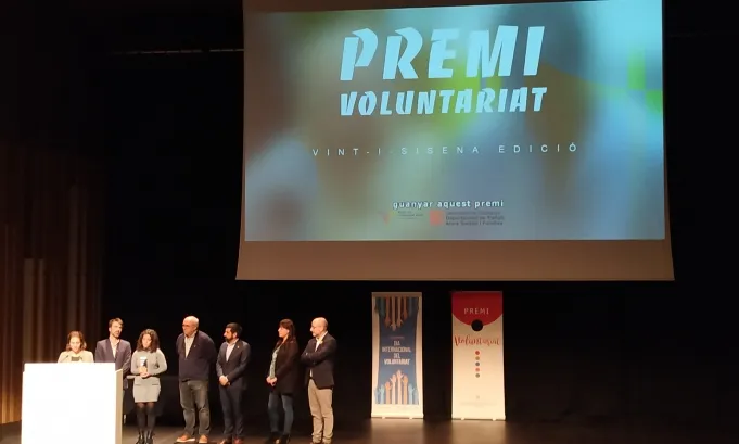 L'entitat Espigoladors recollint el Premi Voluntariat 2019. 