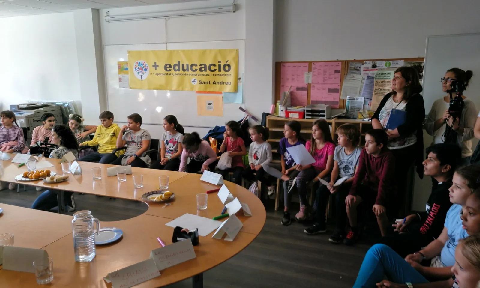 Assemblea d'infants en el marc d'un projecte de la cooperativa +Educació.