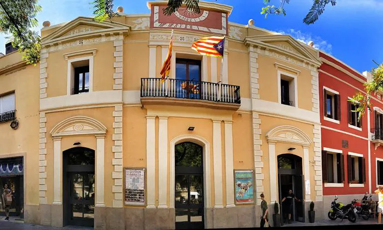 La façana dels Lluïsos de Gràcia