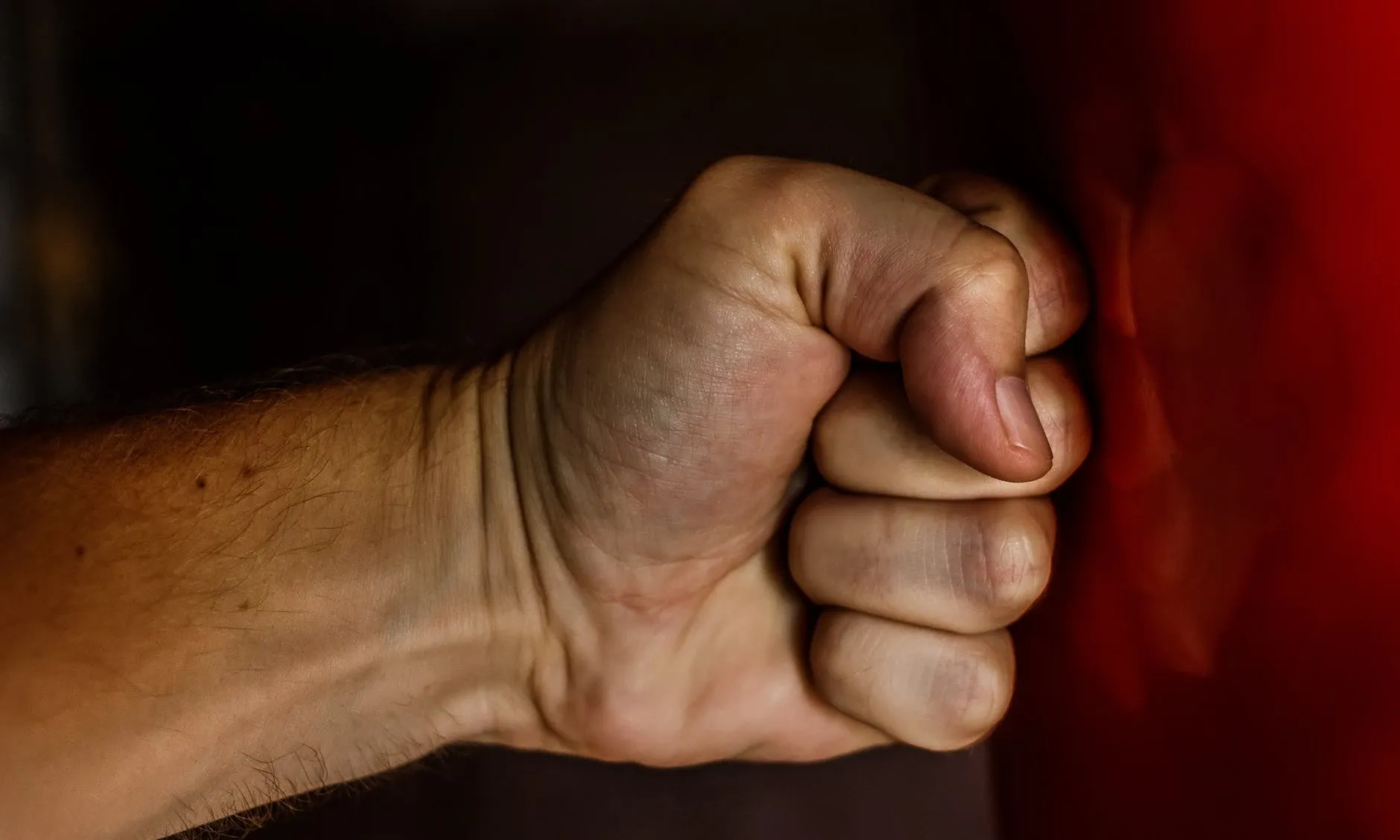 El protocol és una declaració de tolerància zero davant les violències sexuals i els assetjaments discriminatoris. 