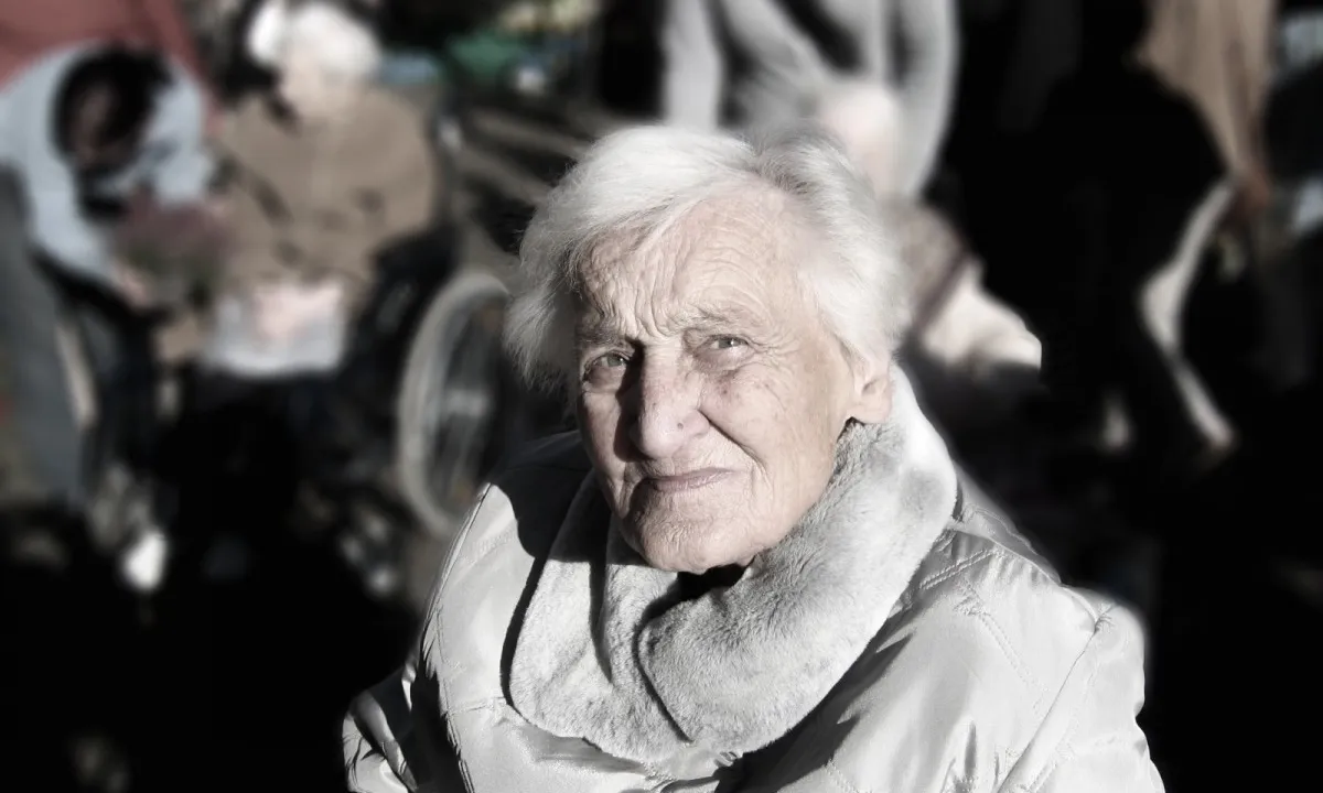 Un dels símptomes de l'Alzheimer és l'oblit progressiu i la pèrdua de memòria.