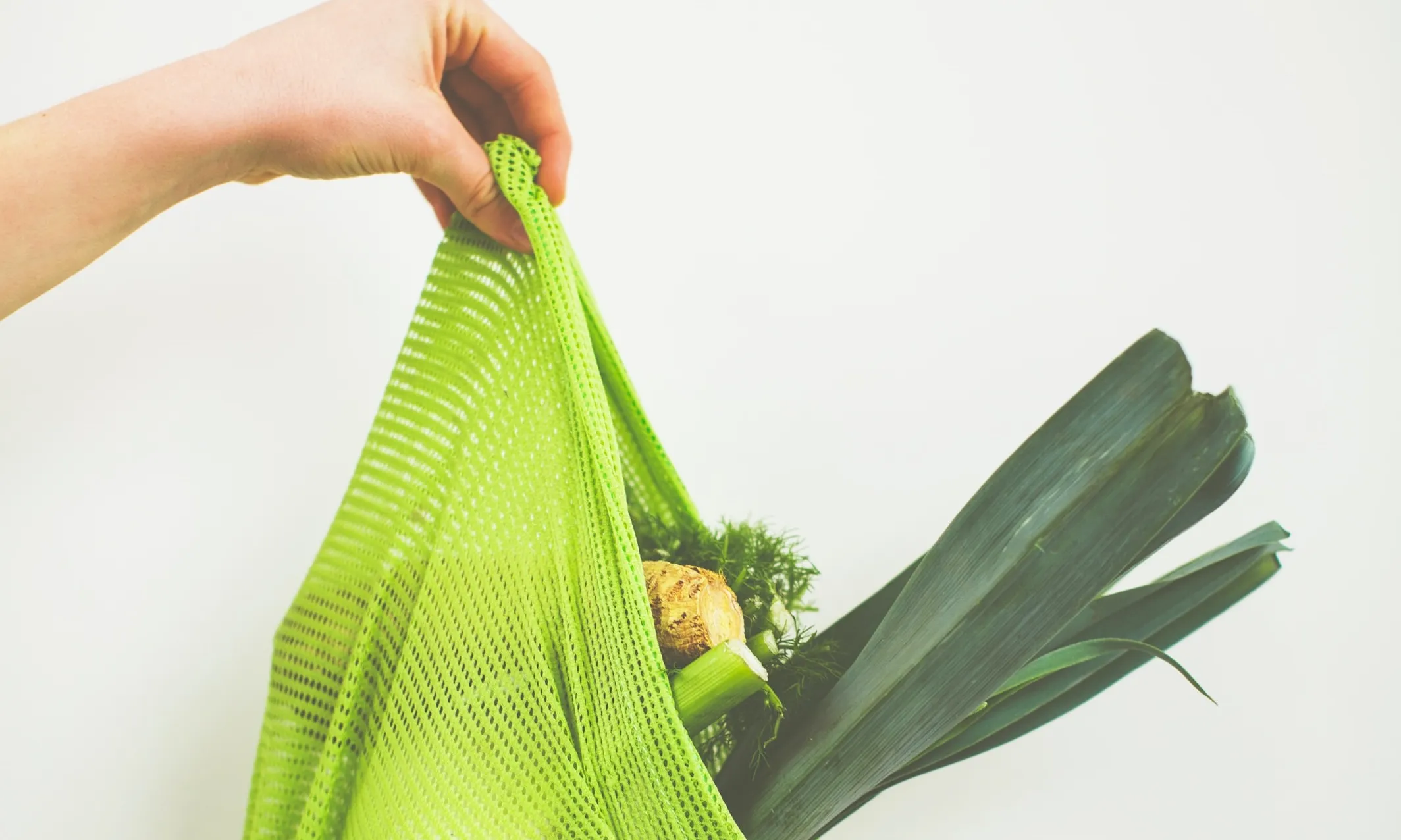 Durant el 2019 van aprofitar 337.500 kg d’aliments que van anar a parar a una xarxa de 53 entitats socials. Font: Unsplash.