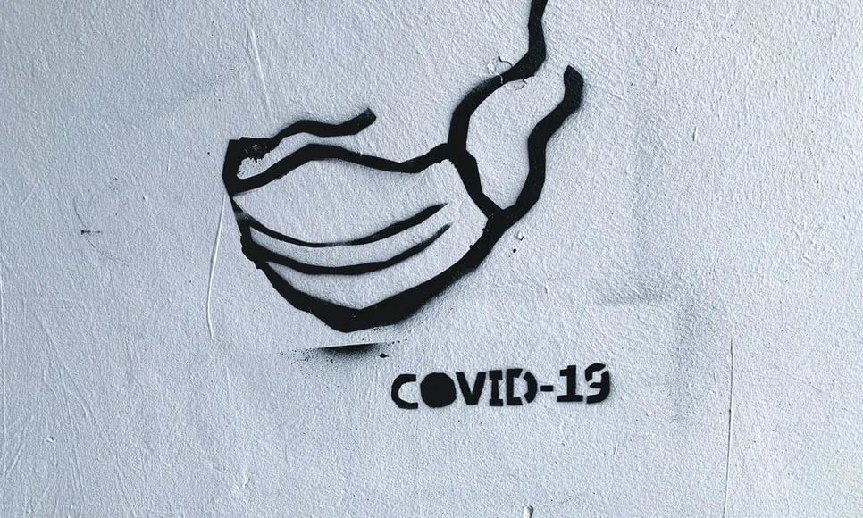 Mentre duri aquest temps sense les mascaretes transparents, el col·lectiu demana solucions per recuperar la seva independència i autonomia a l’hora de comunicar-se. Font: Unsplash.