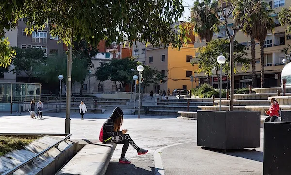 La plaça Àngel Pestaña un dels nexes del barri
