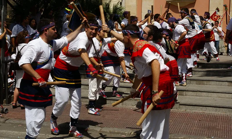 Fotografia del Ball de Bastons de Vilanova i la Geltrú. Imatge de l'Ajuntament de Vilanova i la Geltrú. Llicència d'ús CC BY 2.0