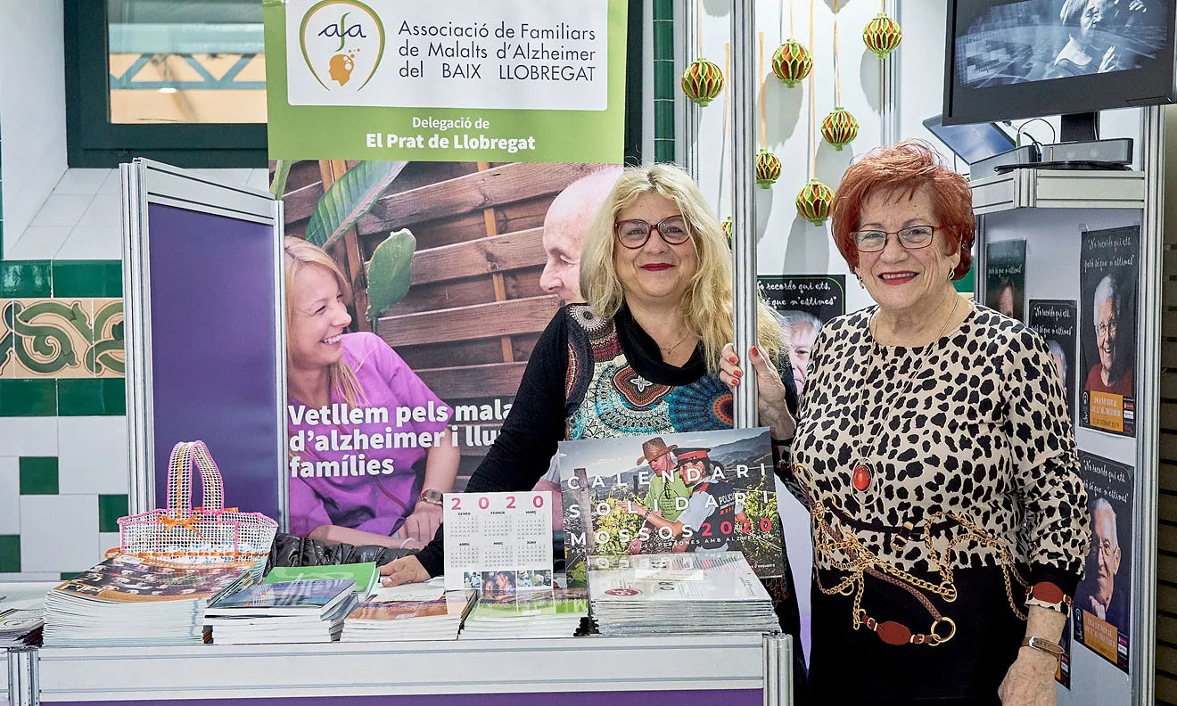 Mª Rosa Giner, presidenta de l'AFA Baix Llobregat (dreta) i Mercè Rull, vocal i psicòloga de l'entitat (esquerra)