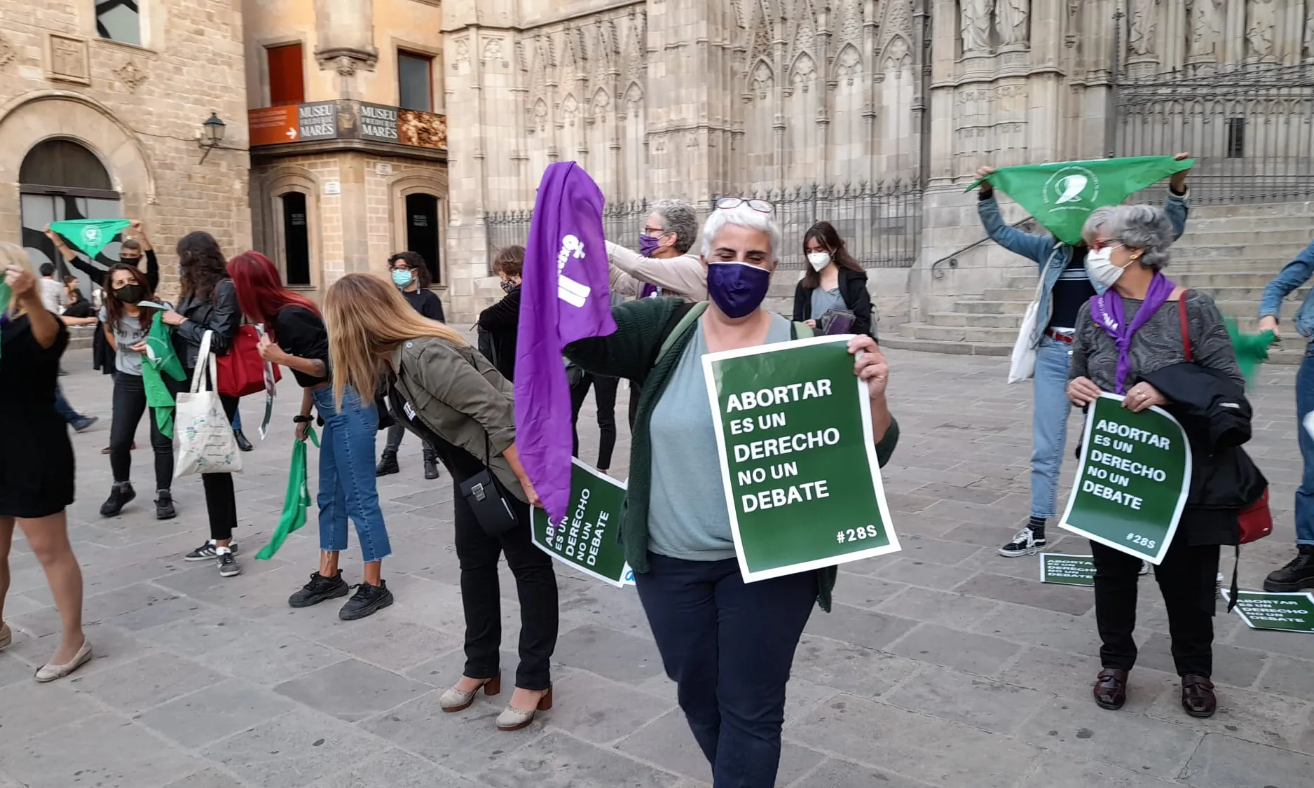 Acte a Barcelona per defensar el dret a decidir en l'avortament.