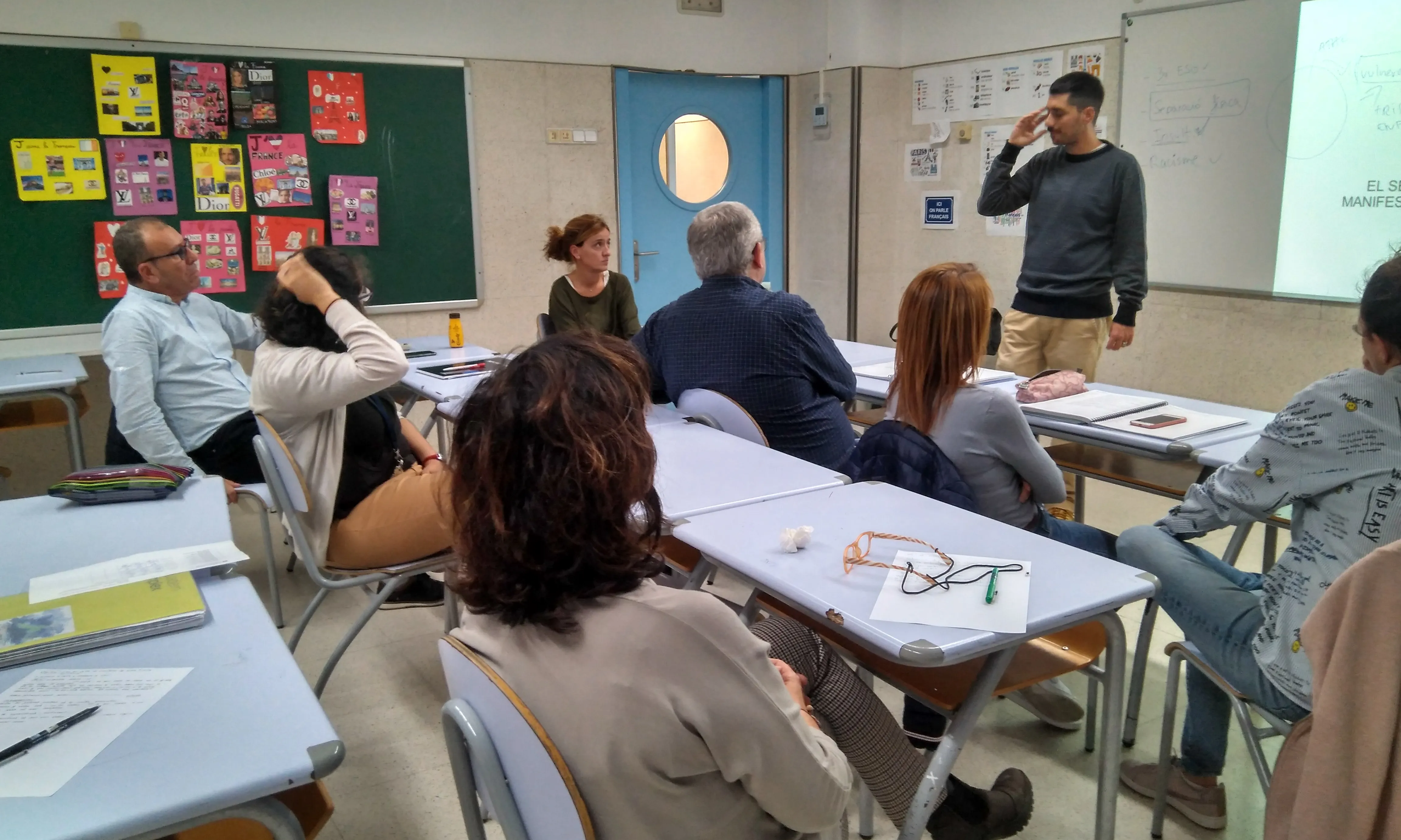 Durant la pandèmia, l'associació està adaptant les formacions al format en línia. Font: Cúrcuma.
