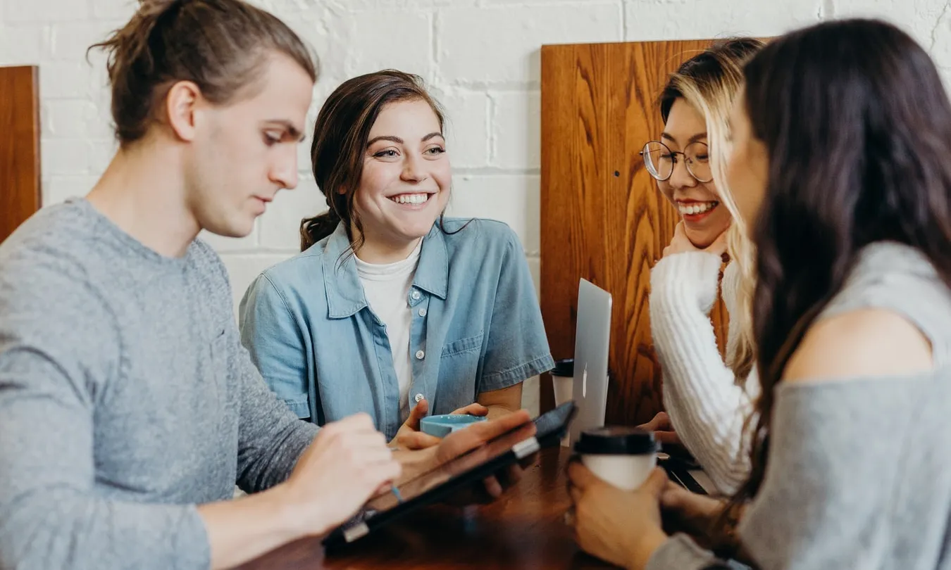 La bretxa salarial ha de desaparèixer a través d’un enfocament transversal de gènere que incorpori mecanismes per garantir la igualtat d'oportunitats. Font: Unsplash.