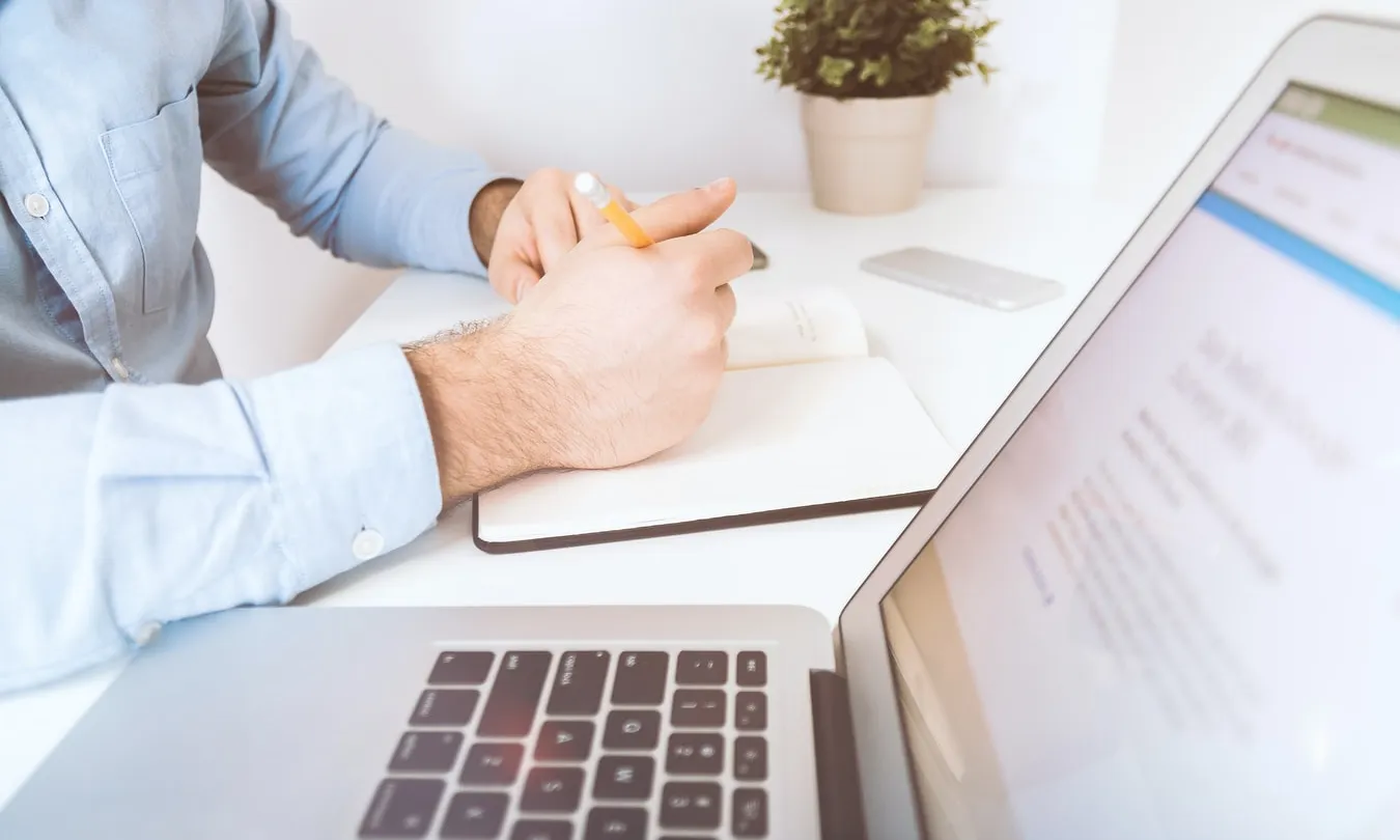 El registre únic entrarà en funcionament a l'abril de 2021. Font: Unsplash.