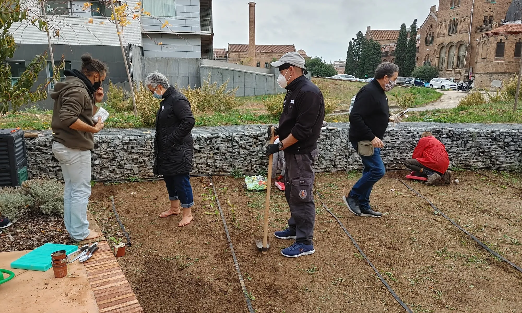 La fundació els acompanya amb suport pràctic, emocional i social de manera gratuïta. Font: Jason Keith/ Fundació Kàlida.