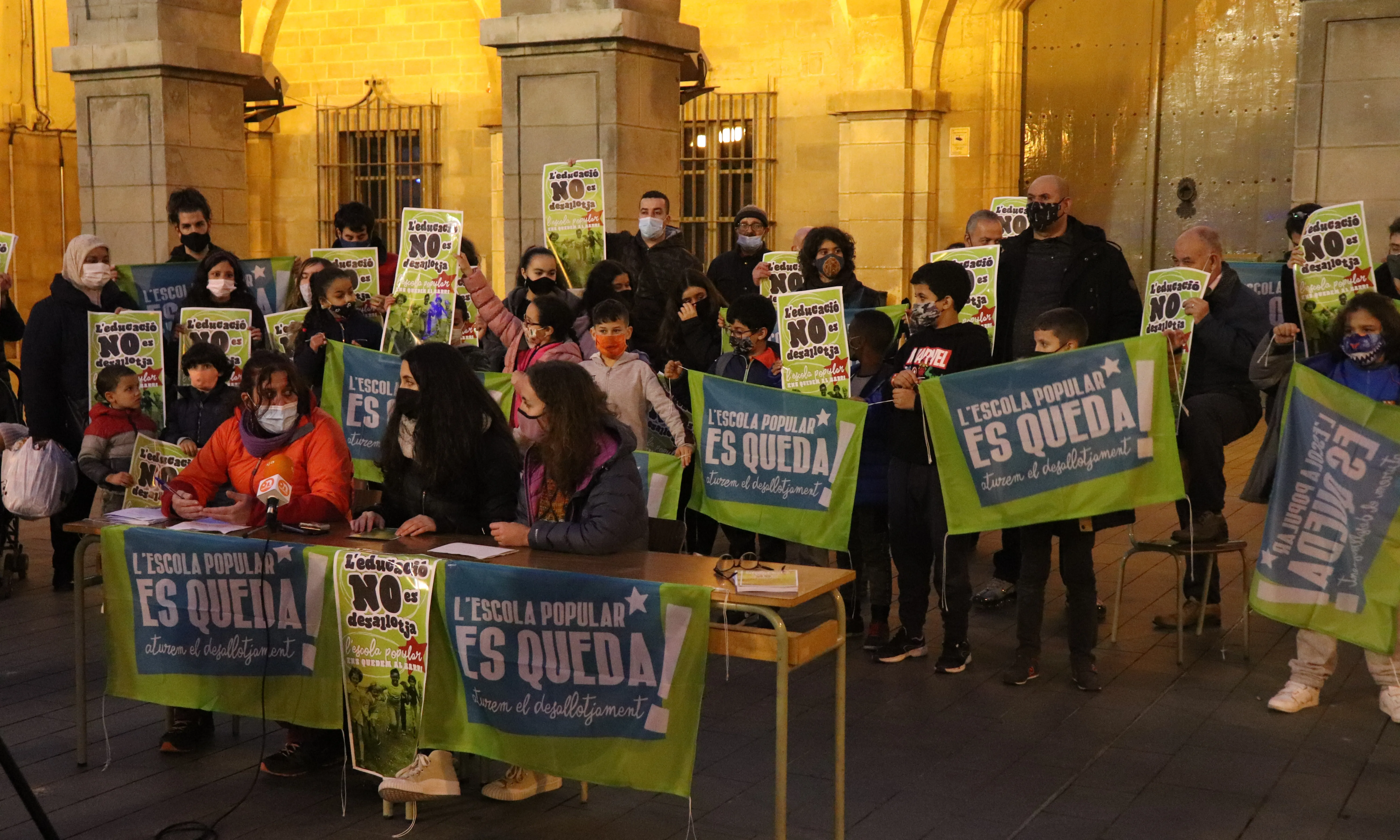 L'Escola Popular de Manresa ha fet una campanya per demanar suports contra el seu desallotjament