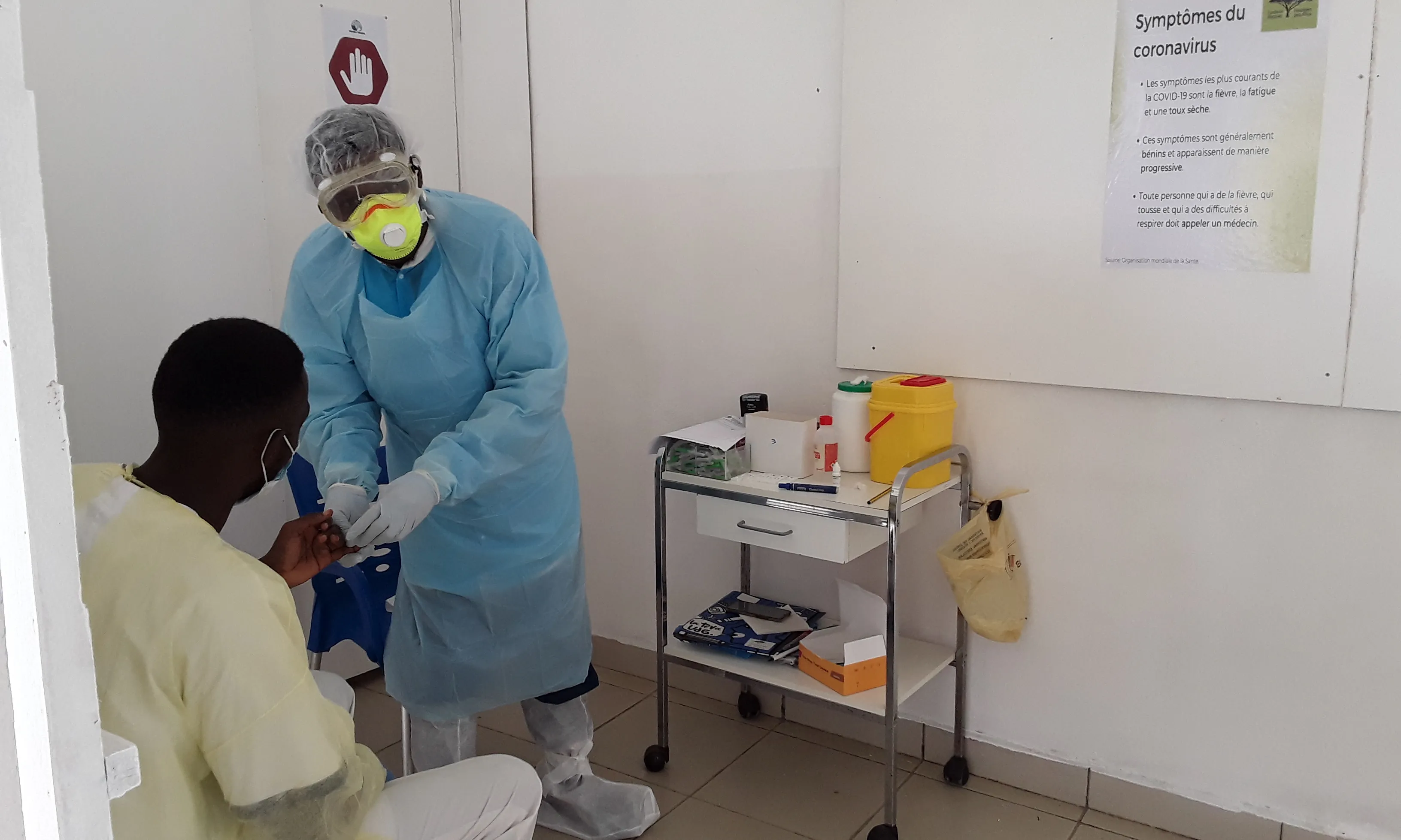 Insolàfrica té un centre mèdic i una escola d'infermeria a Kribi, al Camerun.