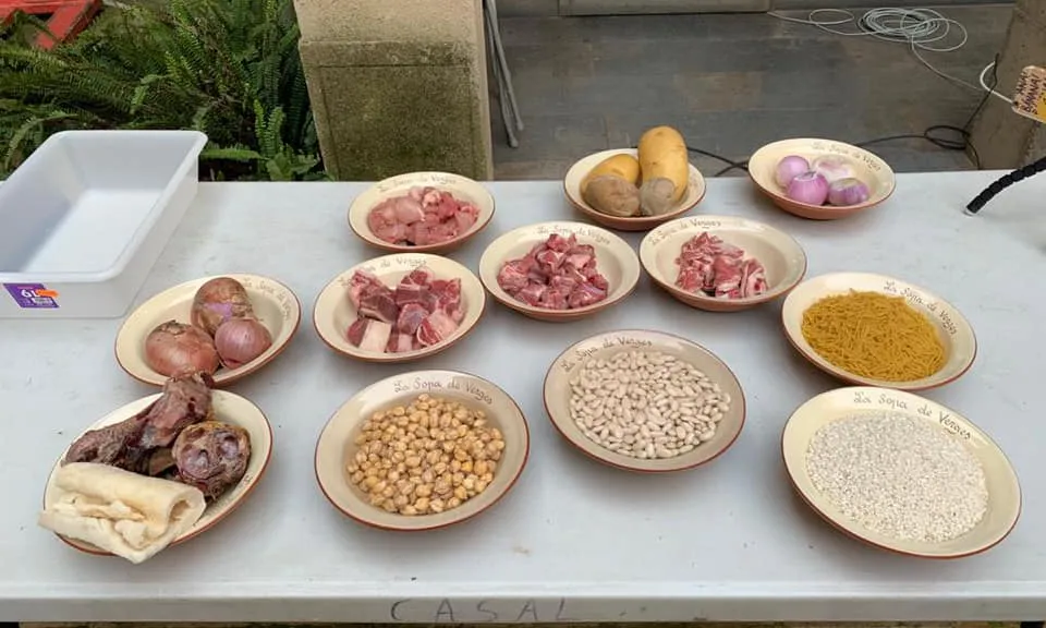 Cada poble té la seva pròpia recepta per fer escudella, ranxo o sopa.