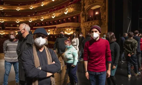 Representants de les entitats del Raval presenten el projecte de cocreació al Liceu