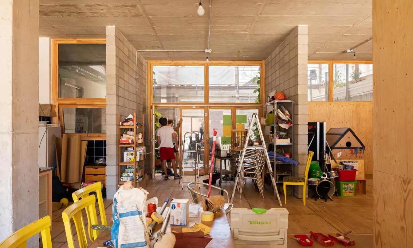 El Col·legi d'Arquitectes de Catalunya acull l'exposició ‘Habitar altrament. L'experiència de La Borda i les noves cooperatives a Barcelona’.