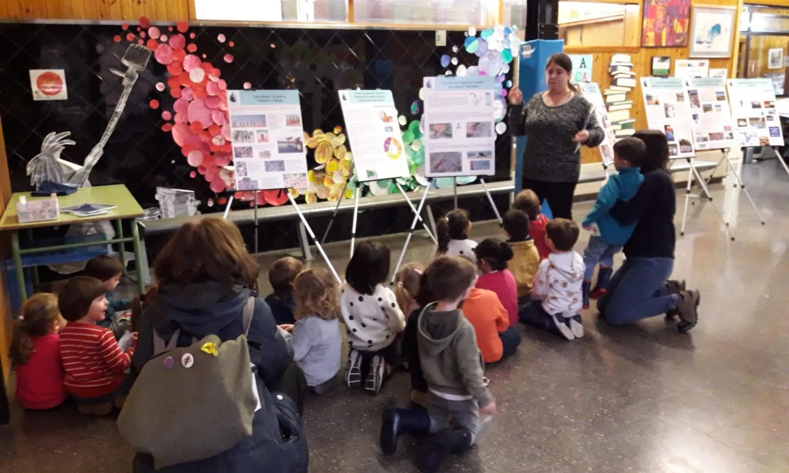 Una exposició sobre l'aigua en una escola de Terrassa