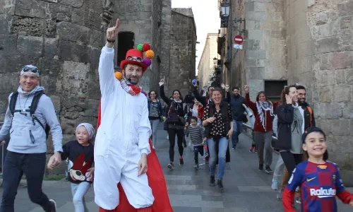 La participació a la caminada solidària sempre és per equips, aquest any serà en equips bombolla.