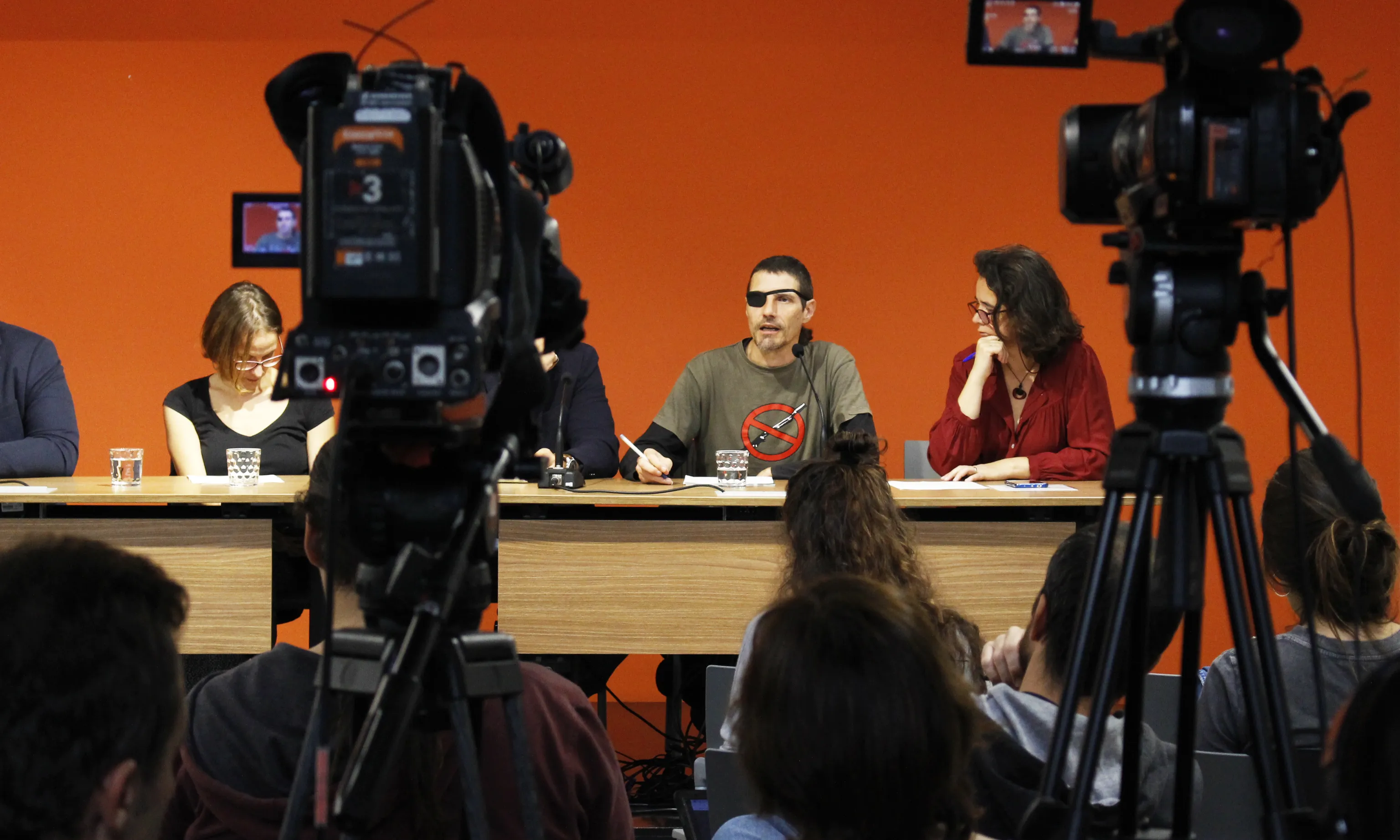 Roda de premsa de Som defensores