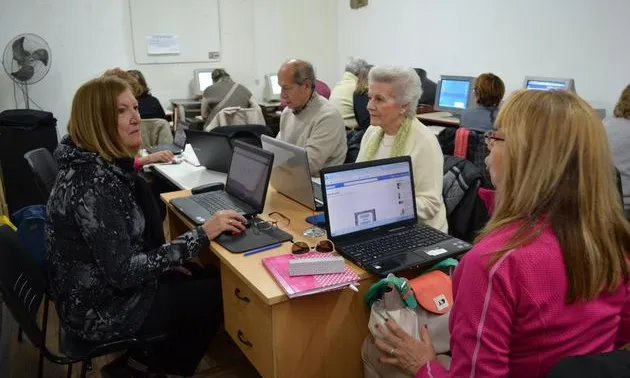 Les TIC formen part de l'envelliment actiu i ajuden la gent gran a tenir una vida més saludable.