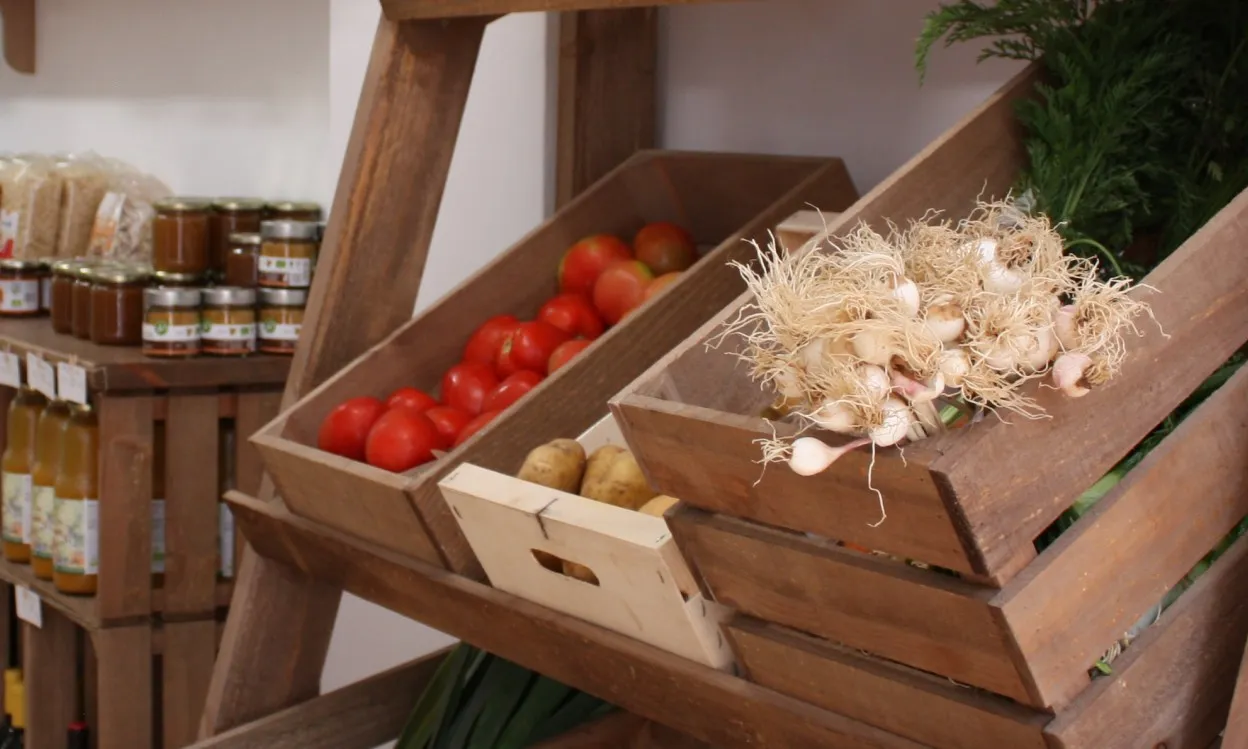 El comerç just, la sostenibilitat, l'activisme, la sobirania alimentària i el cooperativisme són els valors clau de ‘El Rodal’.