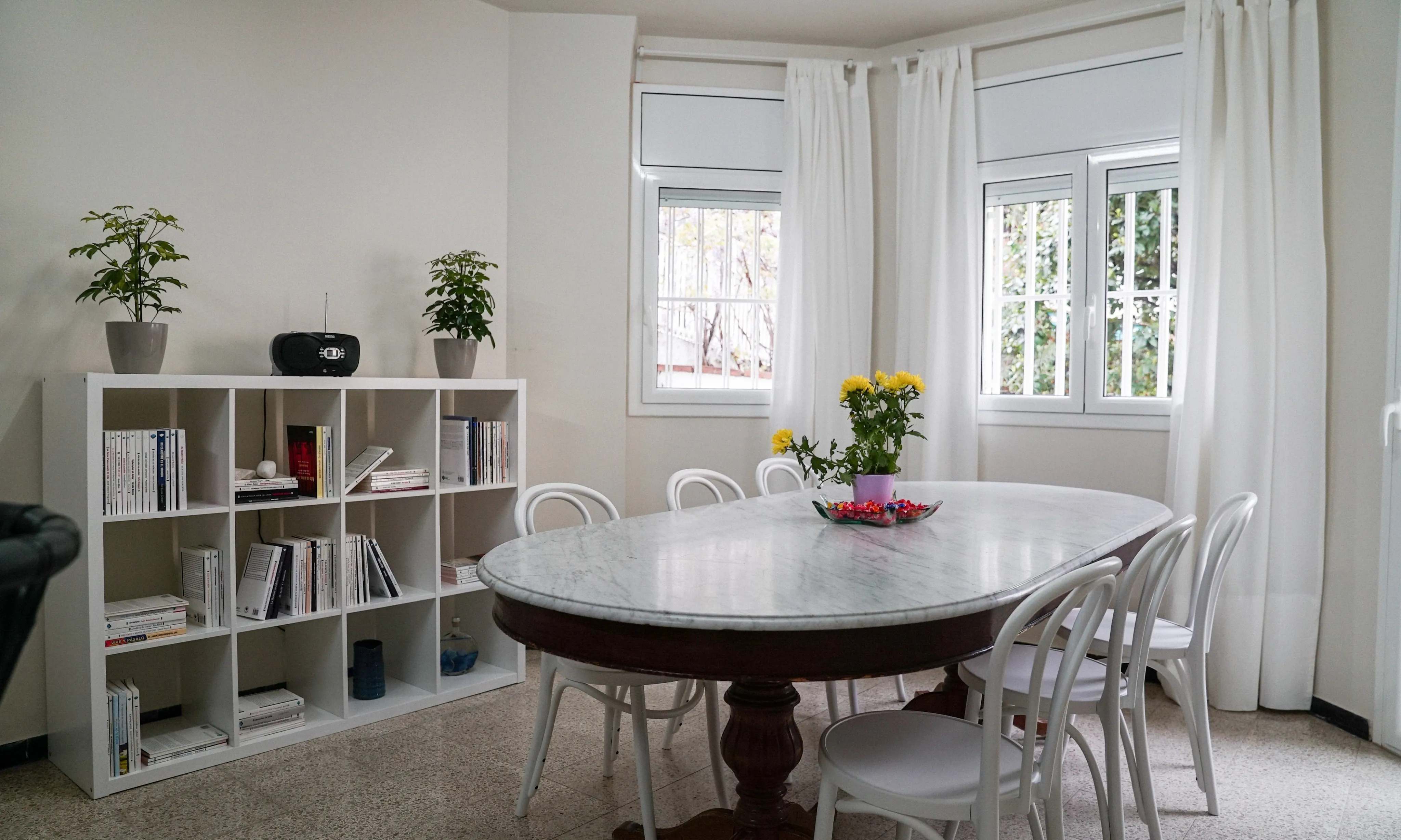 La Violeta té zones comunes com ara les sales d'estar.