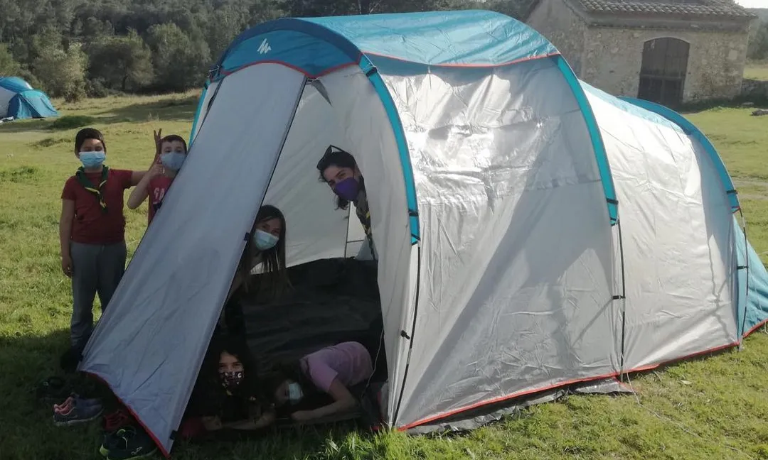 Els grups de convivència ja poden ser de fins a 24 participants en els casals, i fins a 30, en els campaments.