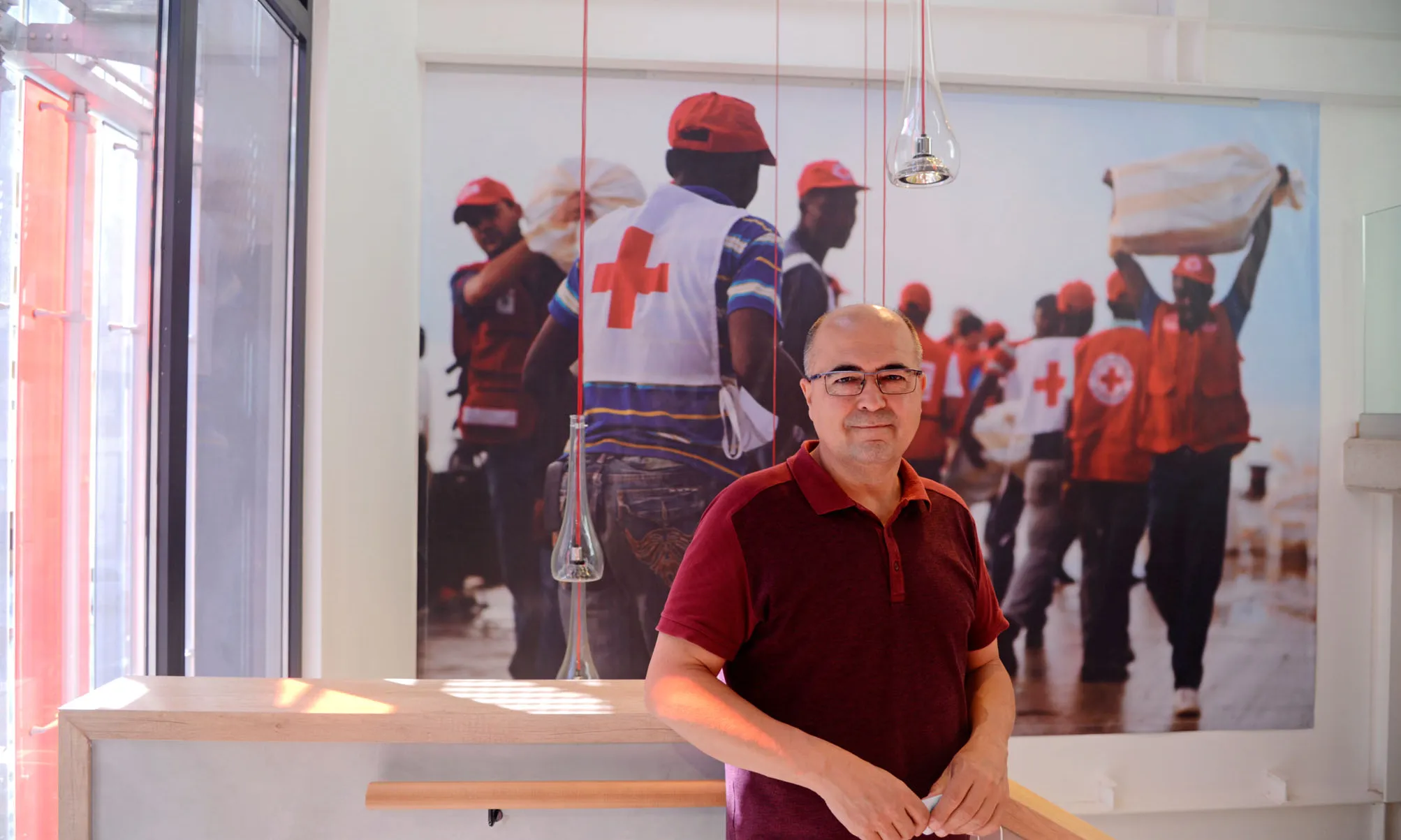 Molts dels migrants arriben en situació irregular però amb algunes opcions per endavant. Creu Roja les acompanya en aquest procés.