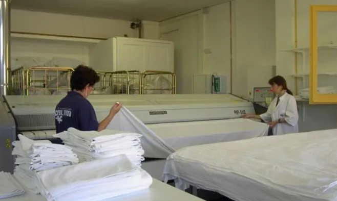 La bugaderia és una de les línies de treball de la Fundació Altem.