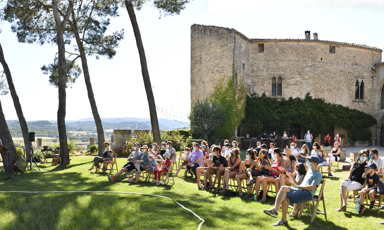 Sant Martí de Tous es prepara per acollir una trentena de propostes artístiques a diversos escenaris del municipi.