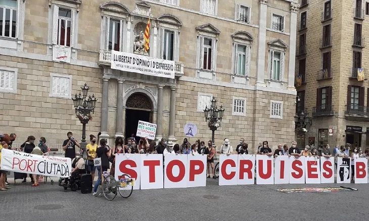 Hi ha hagut mobilitzacions en contra els creuers a sis ciutats costaneres d'Espanya.