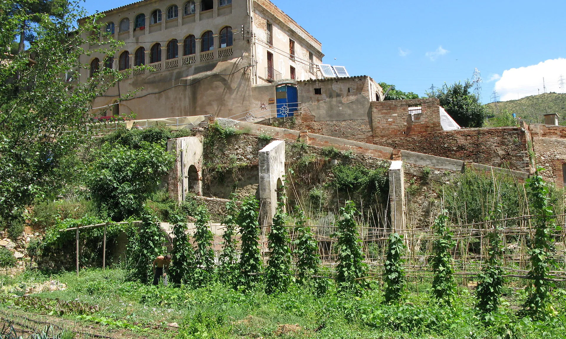 La trobada se celebra a la masia Can Masdeu.
