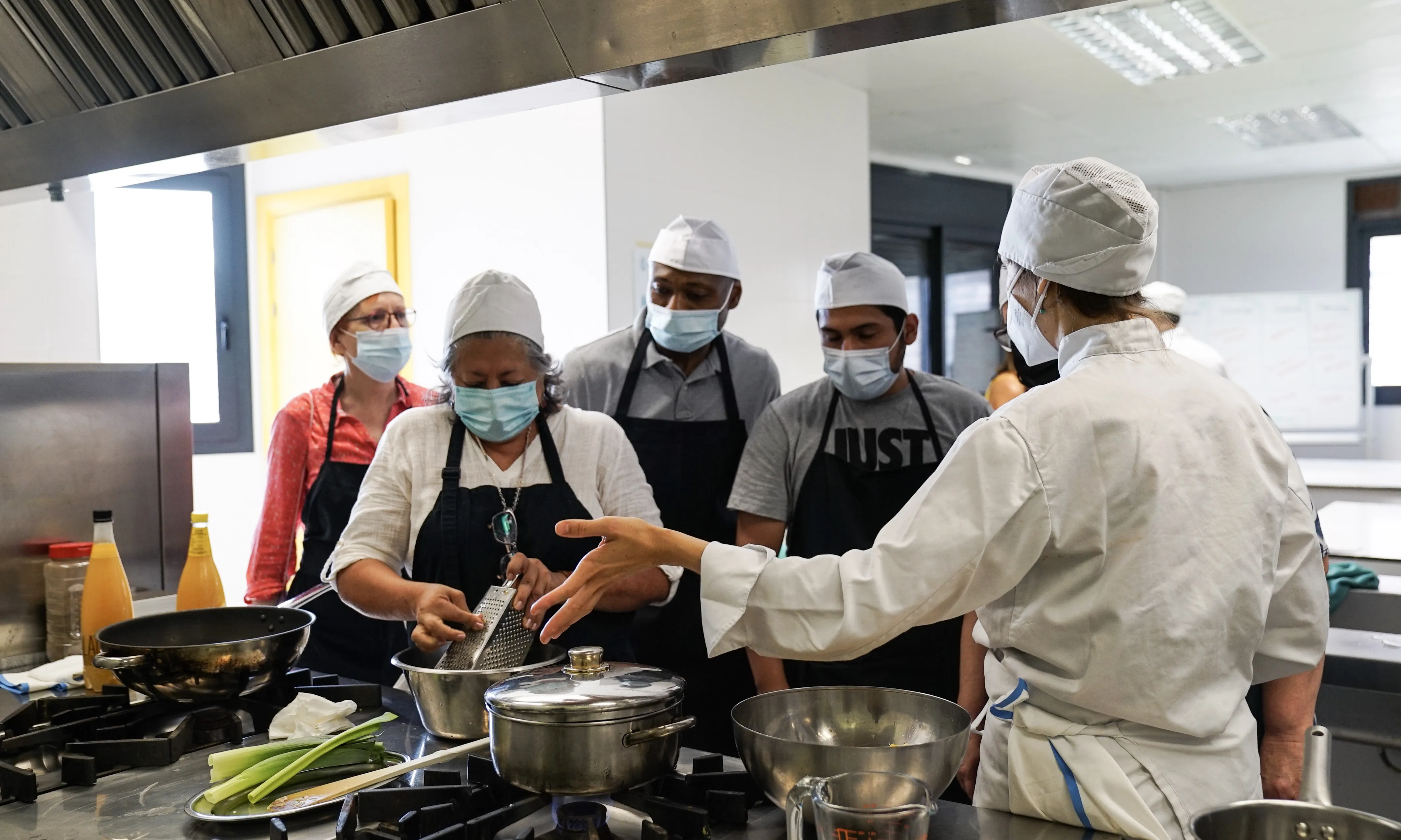 El Projecte Alimenta promou el dret a una alimentació digna, sostenible i saludable entre les persones en situació de vulnerabilitat.