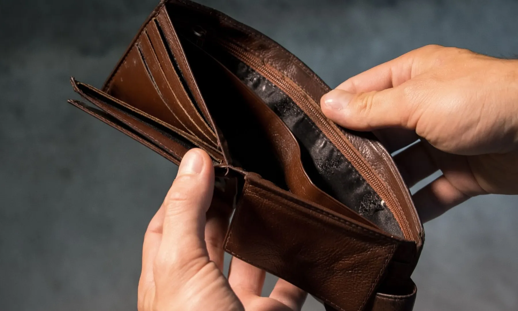 El llindar de pobresa a Catalunya ha augmentat un 6,5% i se situa en 11.366 euros.