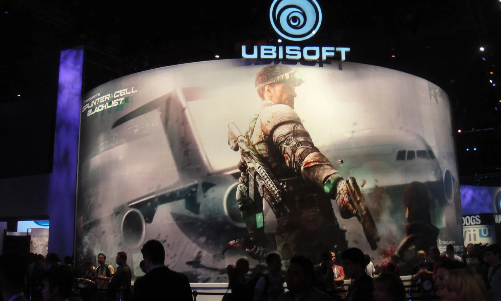 Un stand d'Ubisoft a l'Electronic Entertainment Expo del 2012.