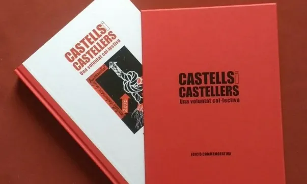 'Castells i castellers. Una voluntat col·lectiva' fa un recorregut al llarg de la història dels castells, des dels seus orígens fins a l'actualitat.
