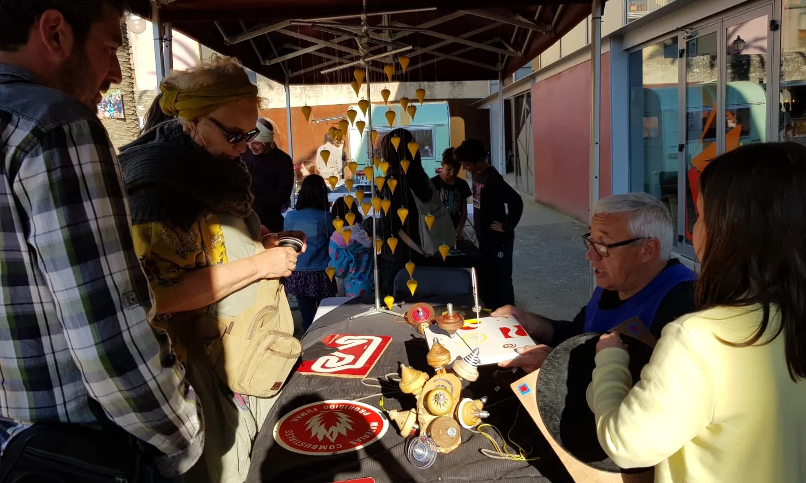 Les activitats estan adreçades a persones professionals de l'educació, estudiants i a qualsevol persona interessada en els jocs. 