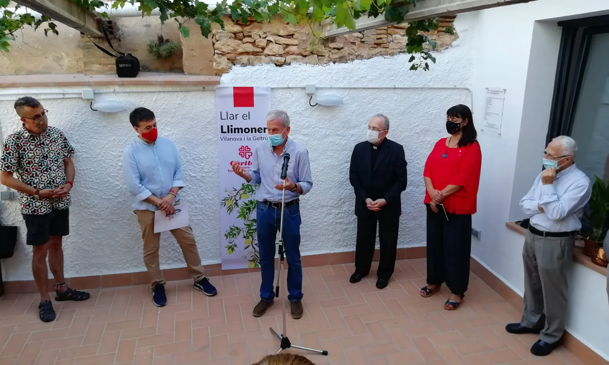 Càritas estrena a Vilanova i la Geltrú un habitatge social compartit.
