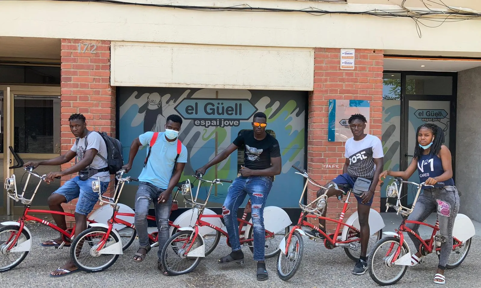 Bicicletes Sense Fronteres ha lliurat aquest any més de dos-cents vehicles a entitats que atenen persones en risc o situació d’exclusió.