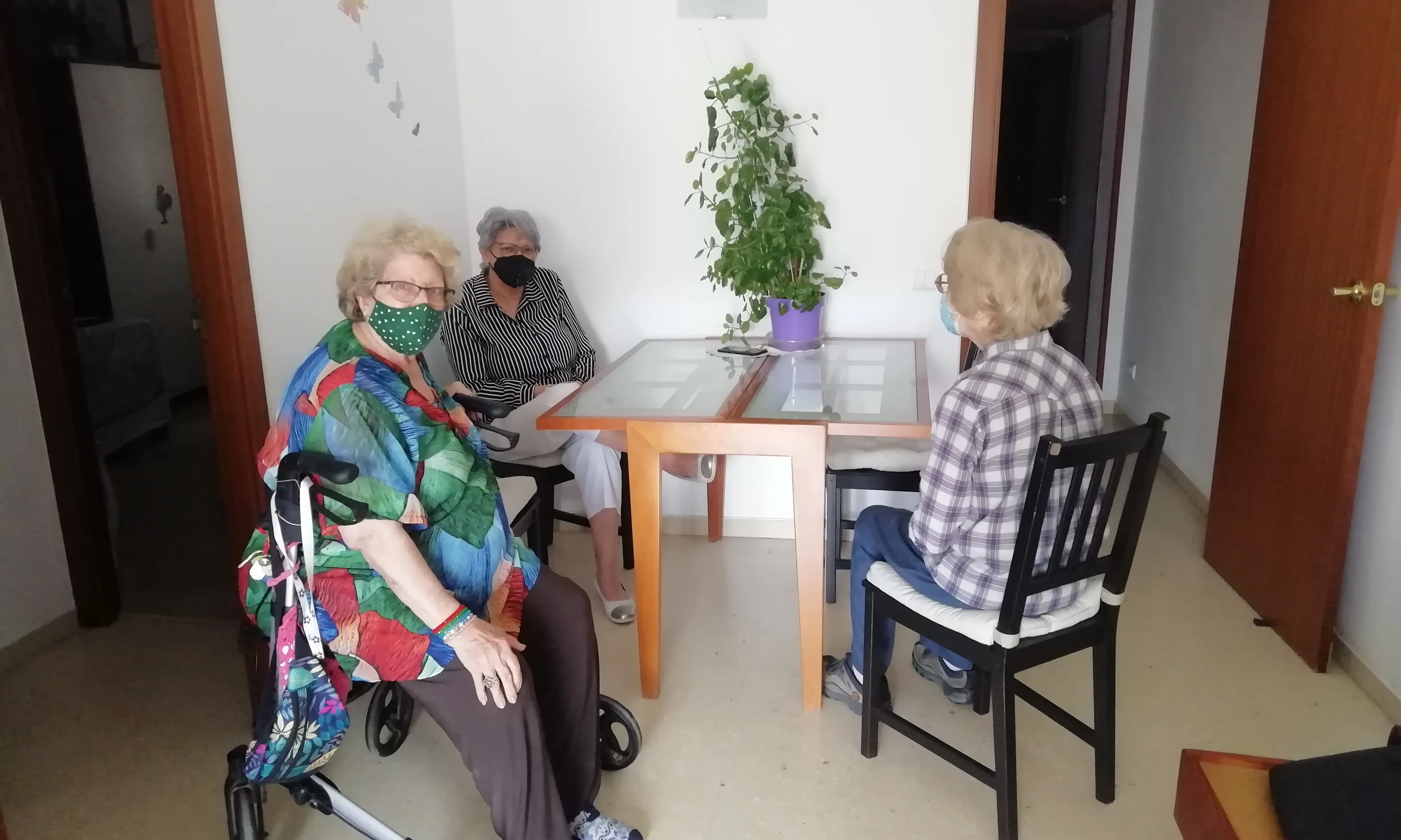 La Fundació Llars Compartides ofereix pisos a persones més grans de 65 anys amb una pensió baixa.