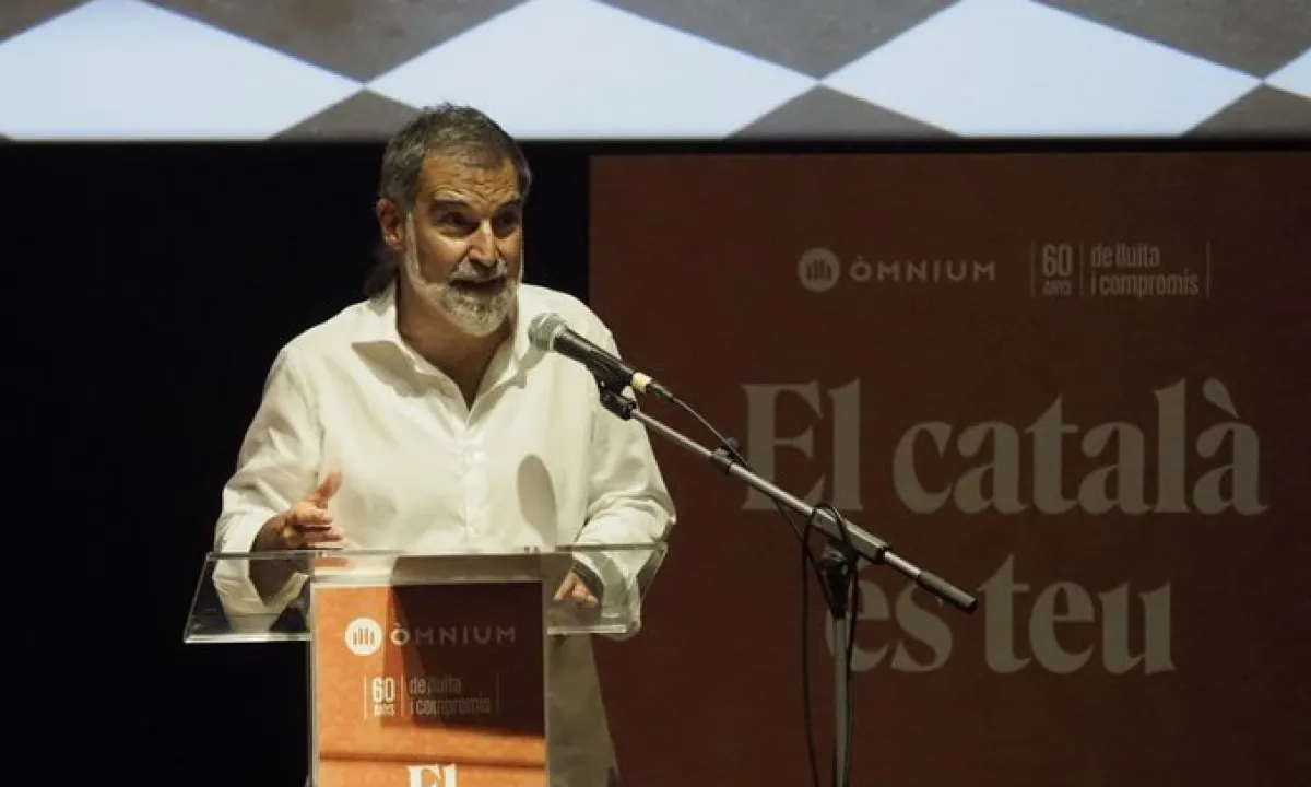 Òmnium Cultural engega una iniciativa per promoure la llengua i la cultura a través de parelles lingüístiques.