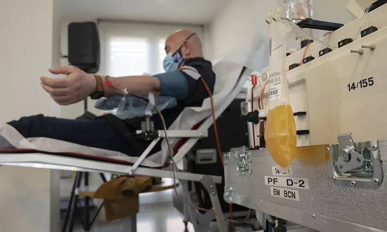 Campanya de donació de plasma a l'antic Mercat de Sant Joan de Sabadell al maig de 2021.