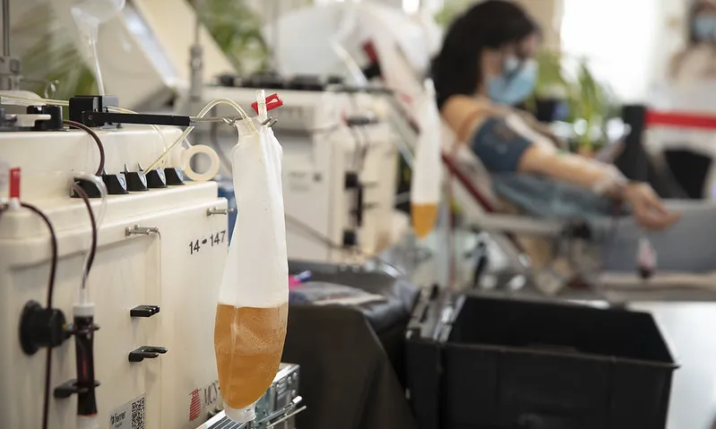 Catalunya dobla les donacions de plasma enguany i avança cap a l’autosuficiència.