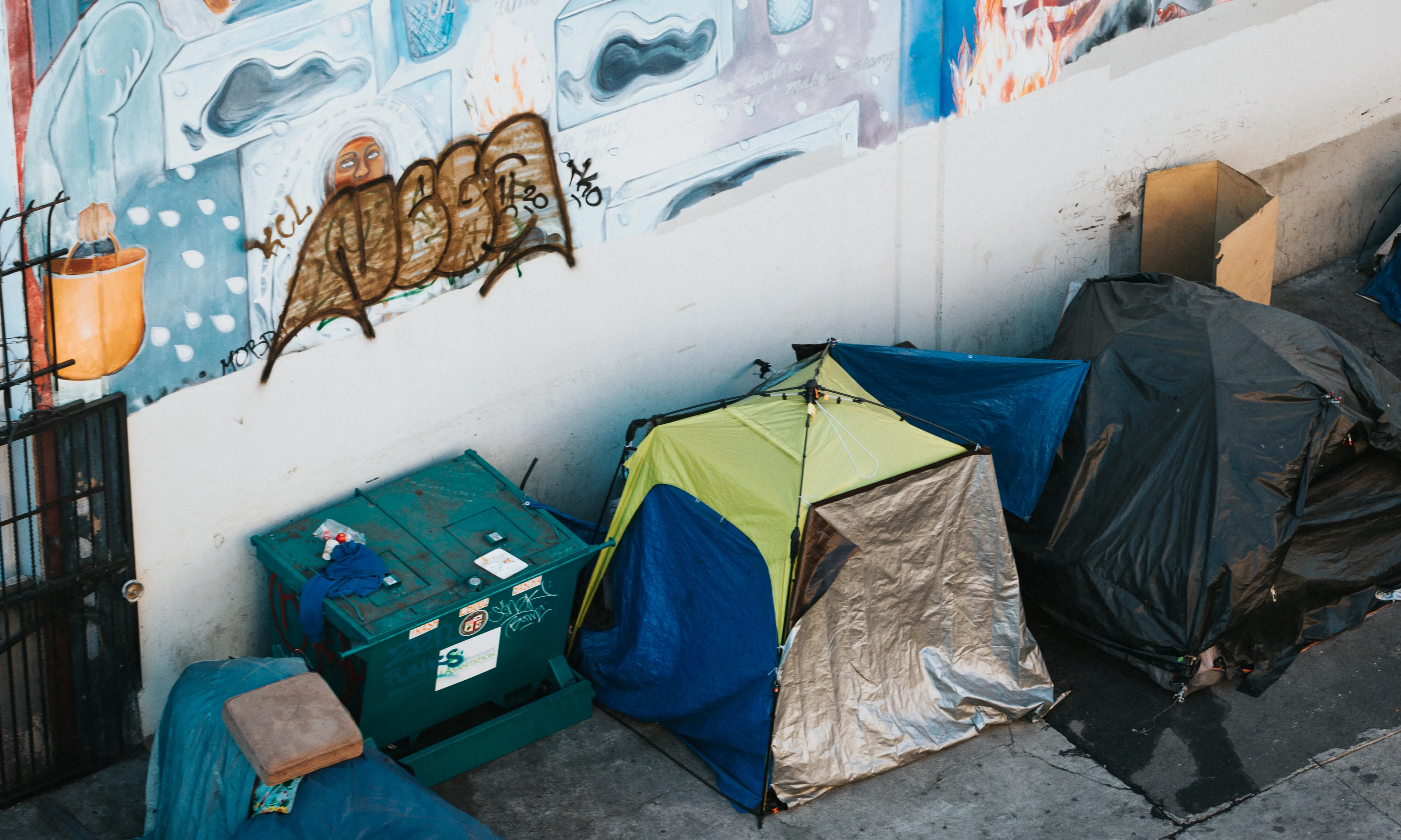 Perdre la documentació oficial és una de les preocupacions de les persones que viuen al carrer o en habitatges insegurs.