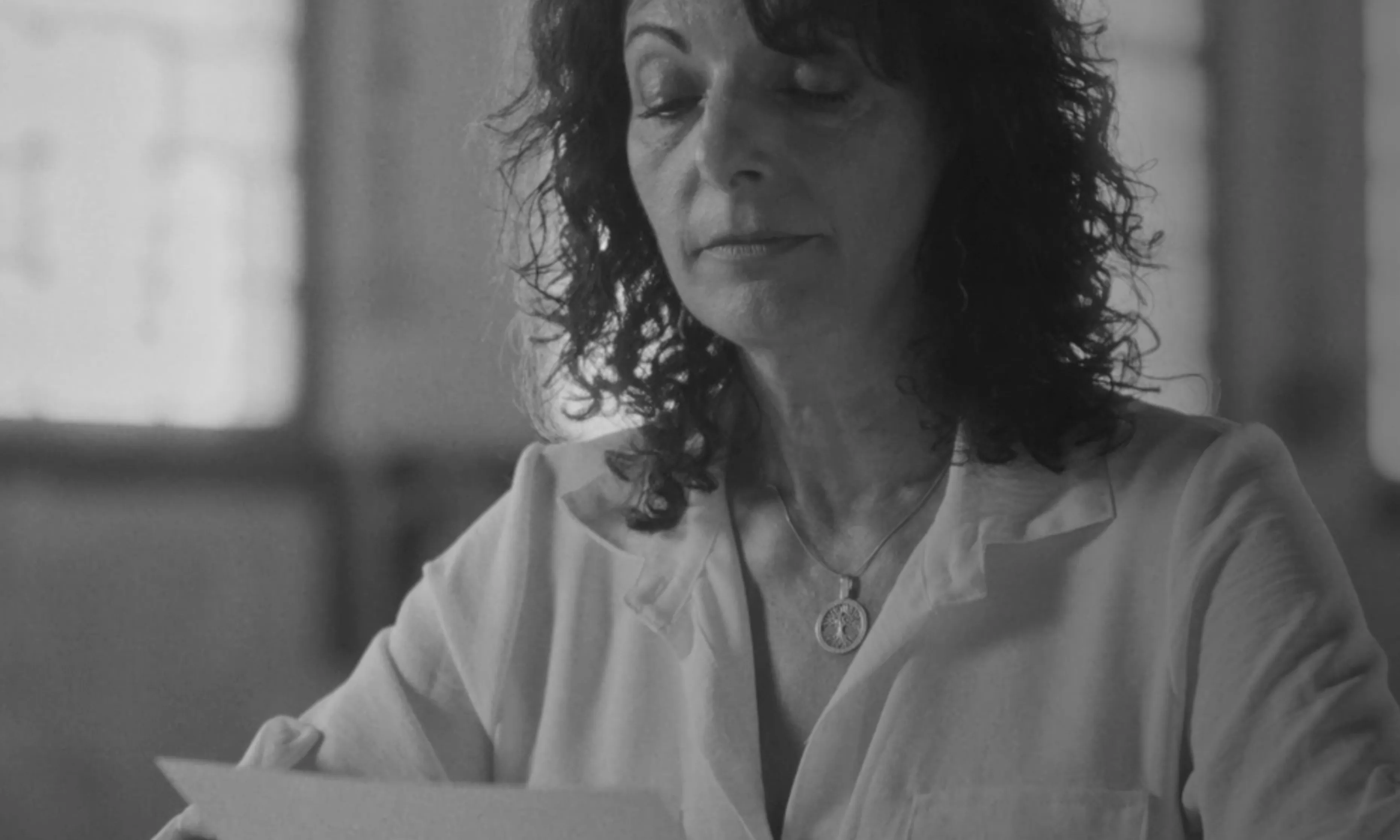 Mercè Pàmies, protagonista de la campanya i víctima d'abusos sexuals en la seva infància, exposa el seu testimoni com a canvi radical en la seva felicitat