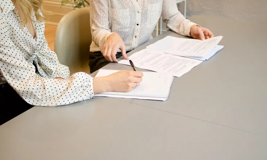 El PNAV té l'objectiu d'enfortir i consolidar l'associacionisme i el voluntariat a Catalunya. Font: Unsplash.