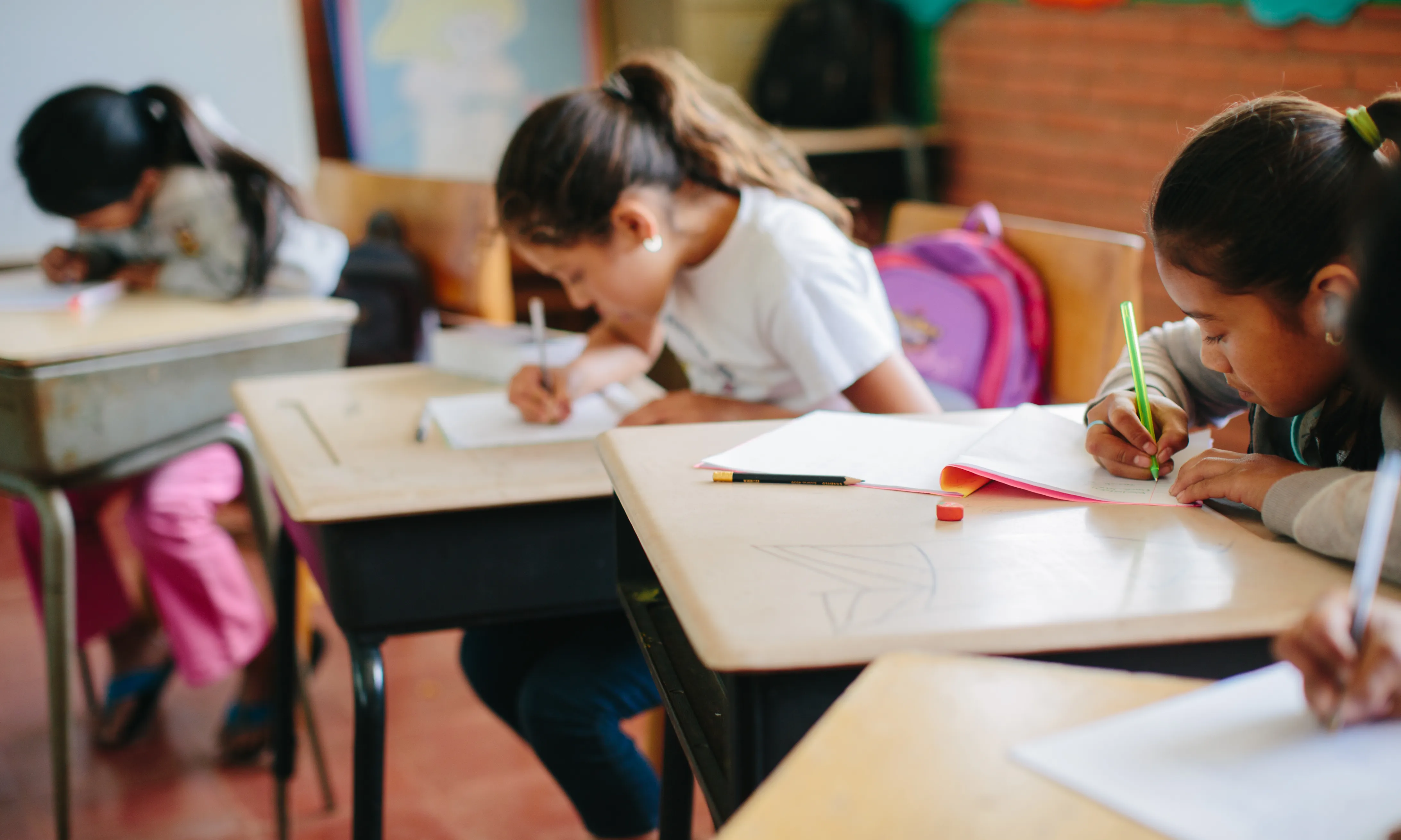 Gràcies al programa Parelles Educatives, es podrà ajudar a proporcionar material pedagògic, recursos per a les escoles i aliments pels infants, en horari escolar.