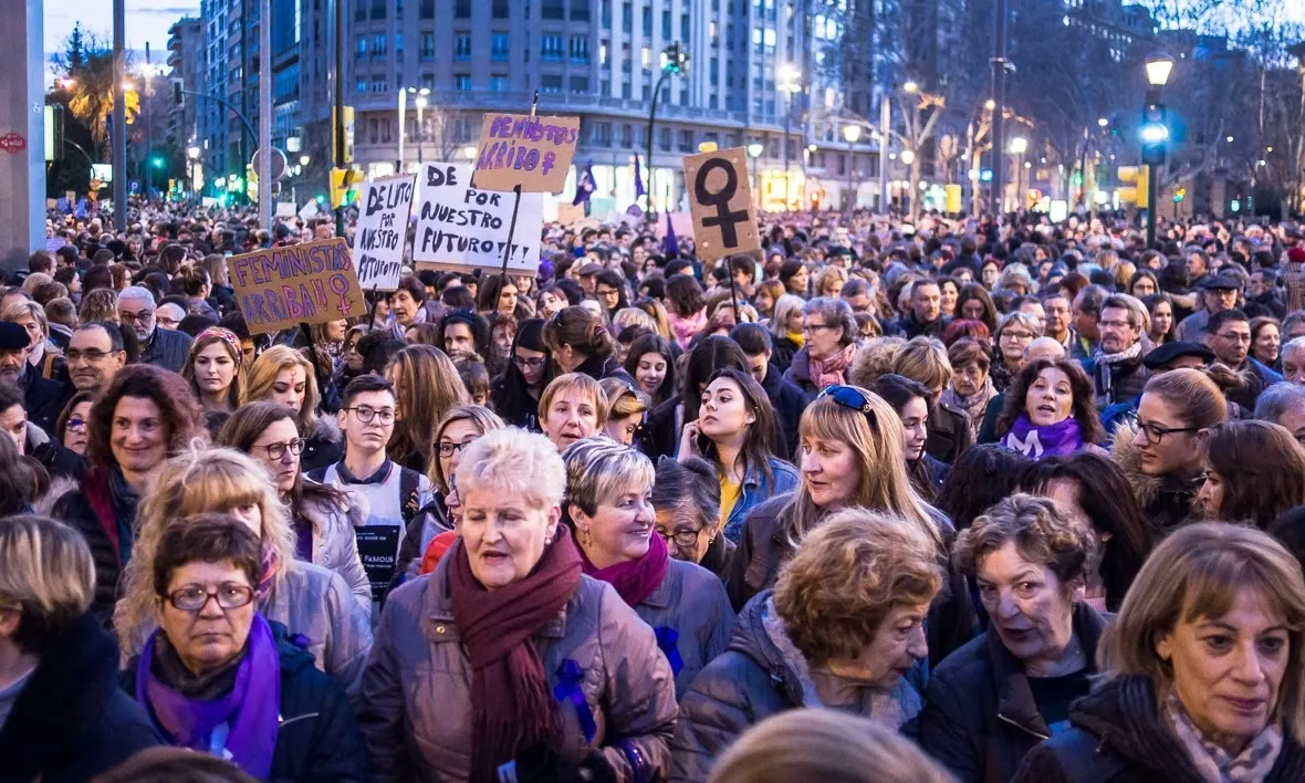 Més de 130 entitats feministes han signat el document "La violència masclista no s'atura davant del COVID-19".